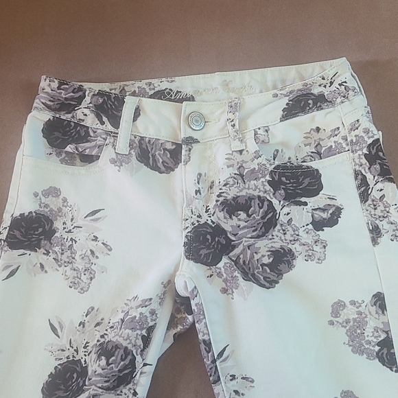 American Eagle Stretch Jeggings !! - Picture 2 of 5